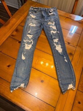 American Eagle Outfitters Distressed Light Blue Skinny Jeans